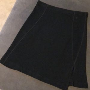 Smart wool skirt